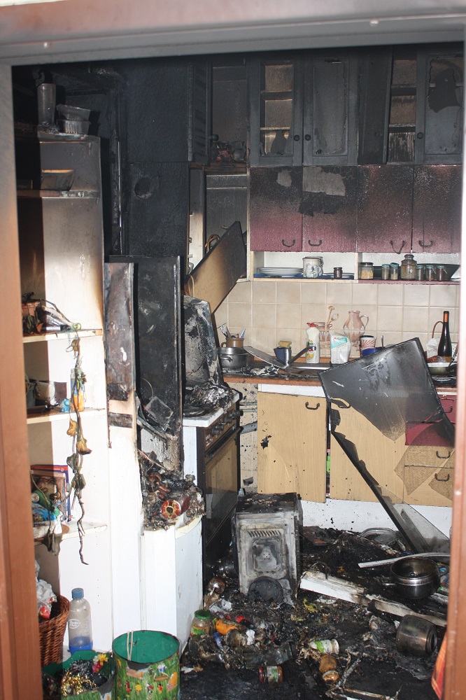 7 Požár bytu, České Budějovice - 23. 12. 2014 (1).JPG