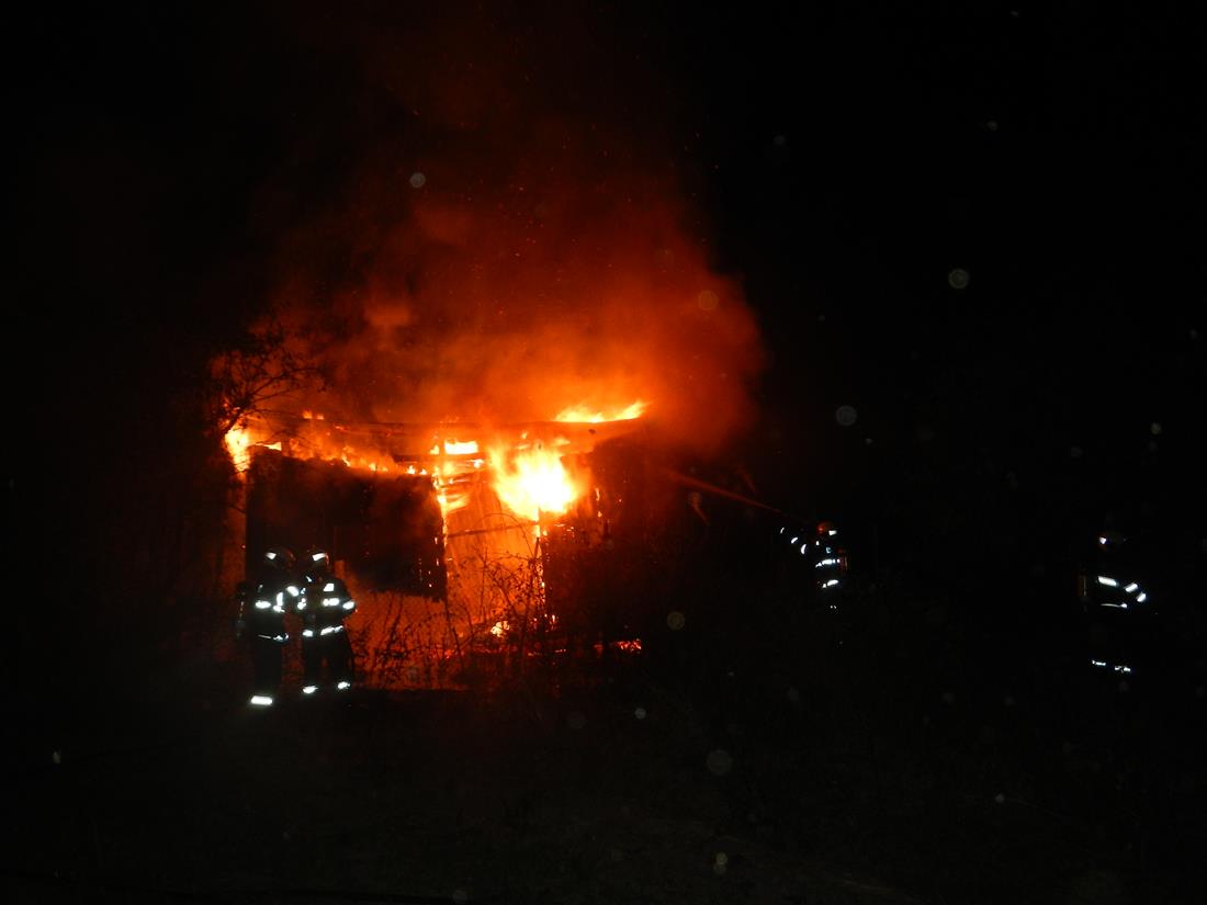 7 Požár chatky, Opatovice - 1. 9. 2015 (5).JPG