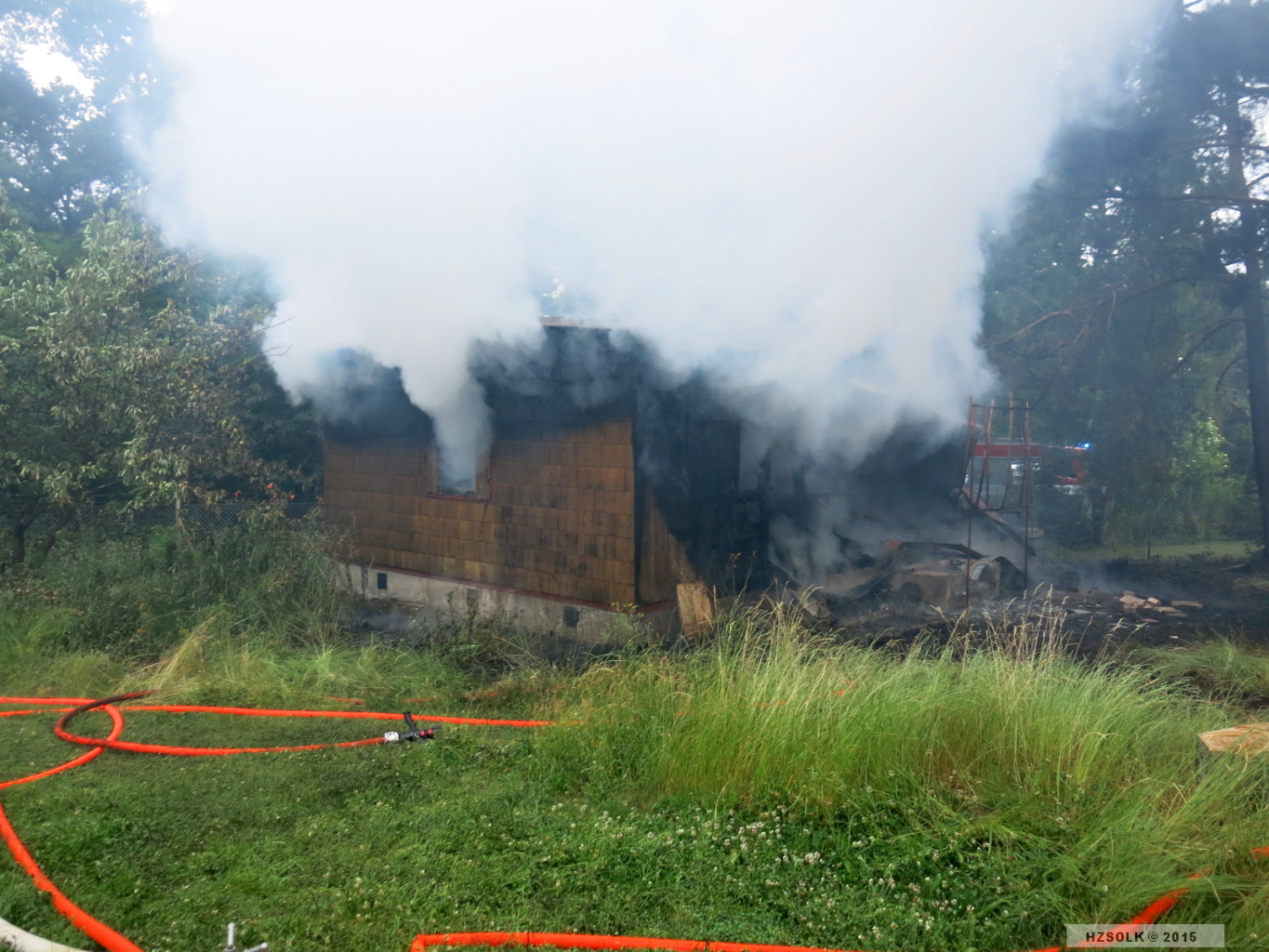 8 17-6-2015 Požár chaty Čechovice  - Záhoří (5).JPG