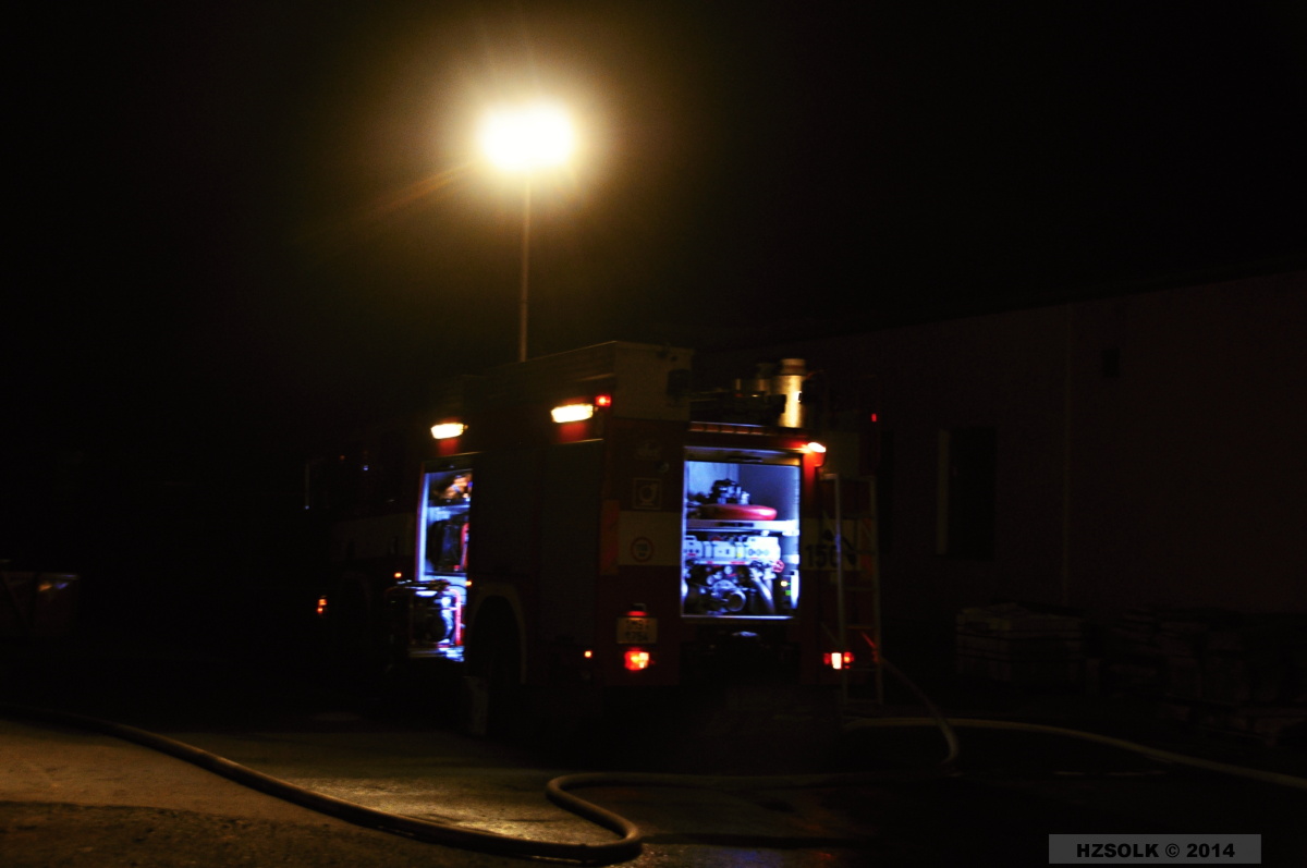 8 18-4-2014P_NB_ hala Olomouc Chválkovice (28).JPG