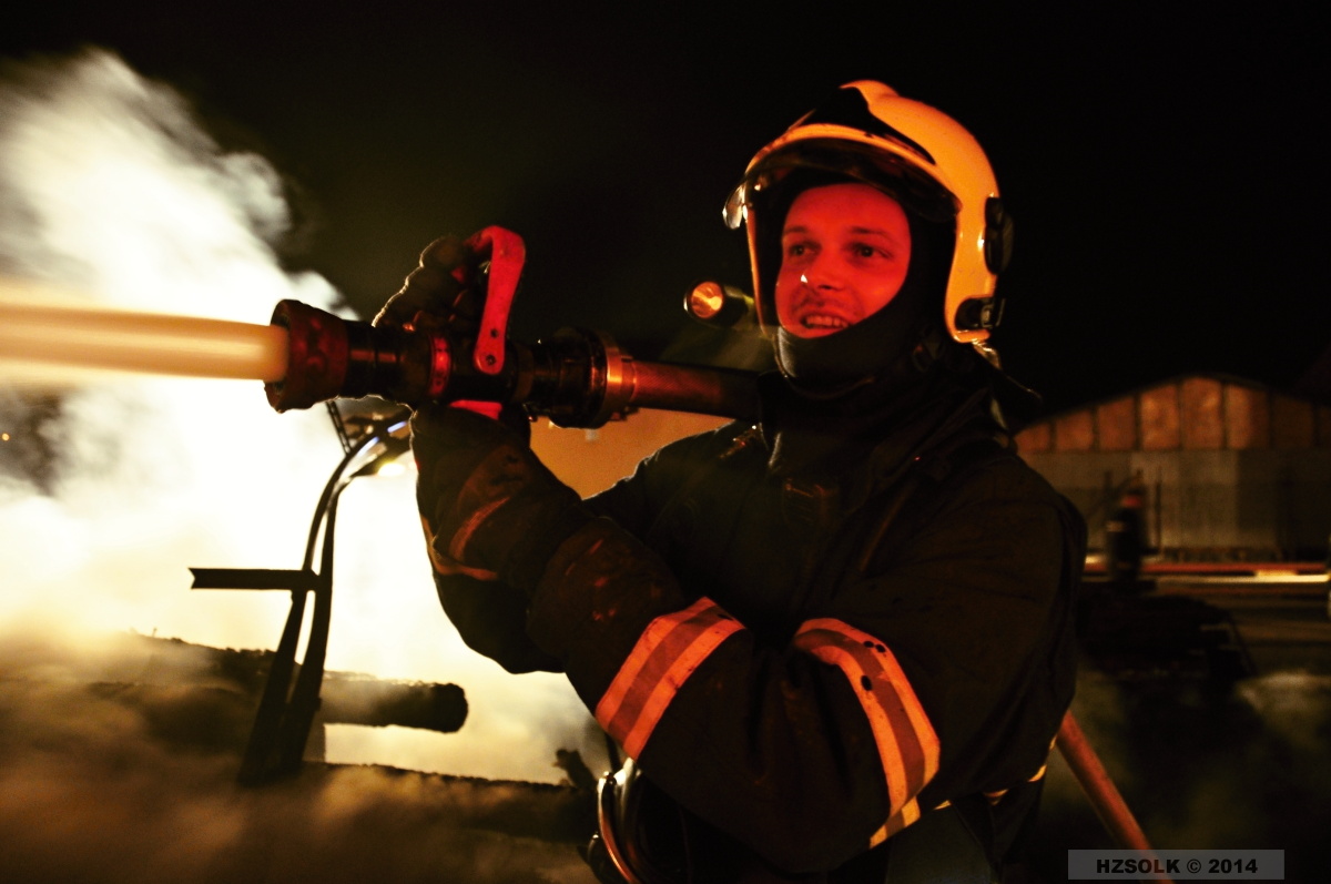 8 18-4-2014P_NB_ hala Olomouc Chválkovice (48).JPG