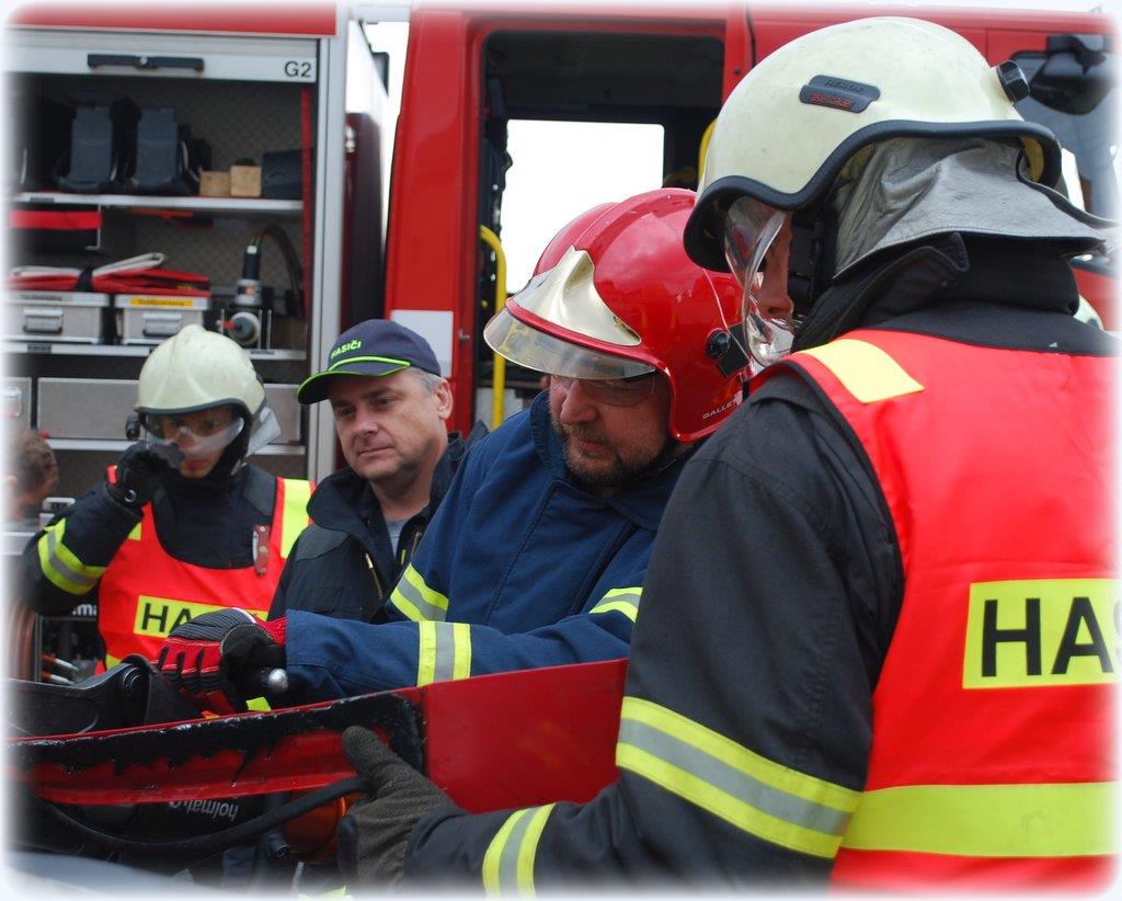 8 Ing. Bartošek na stanici v JH - 9. 11. 2015 (8).JPG