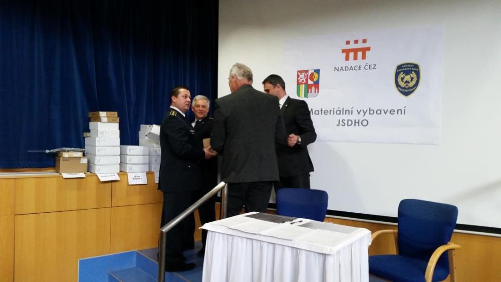 8 Předání radiostanic JSDHO, České Budějovice - 8. 3. 2016 (8).jpg