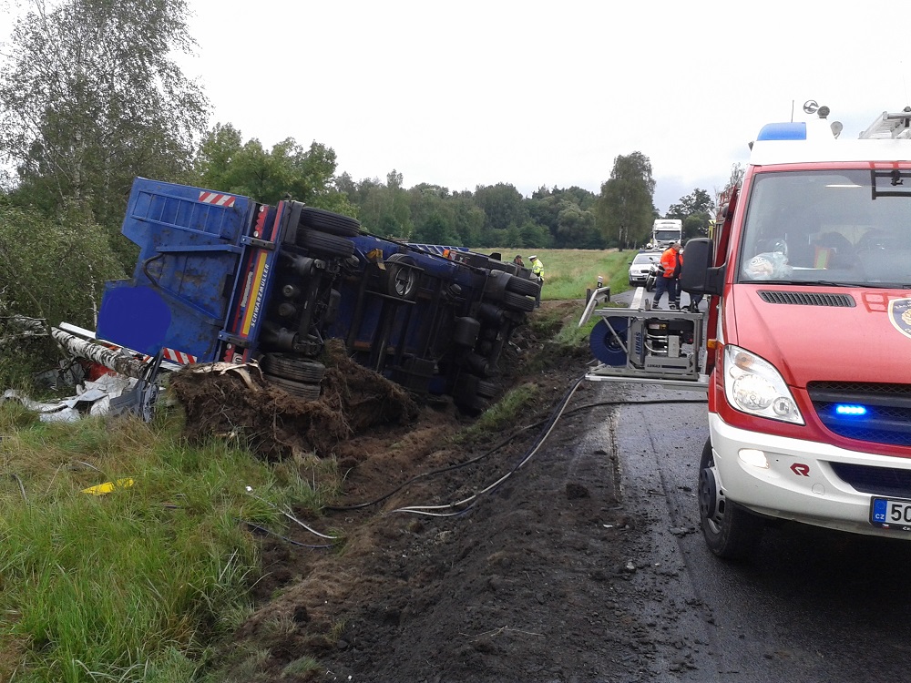 9 Dopravní nehoda 3 NA a 2 OA, Plástovice - 27. 8. 2014 (7).jpg