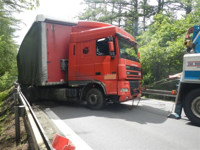 9 Dopravní nehoda NA, Opařany - 5. 6. 2014 (1).jpg