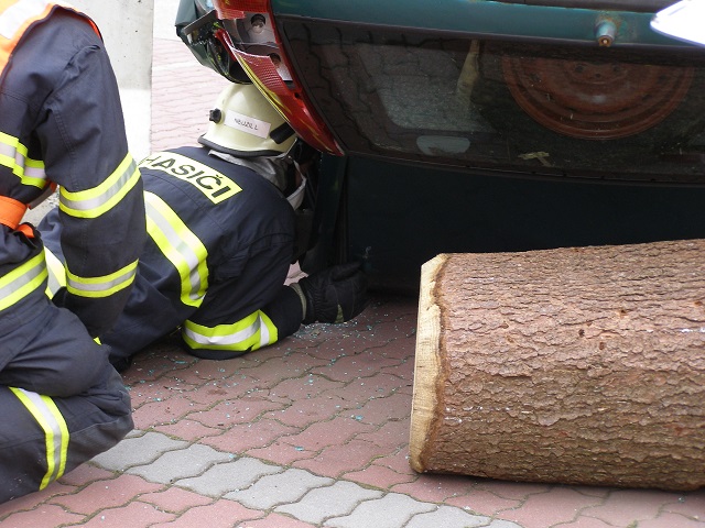9 Krajská soutěž ve vyprošťování, Jindřichův Hradec - 15. 5. 2014 (22).JPG