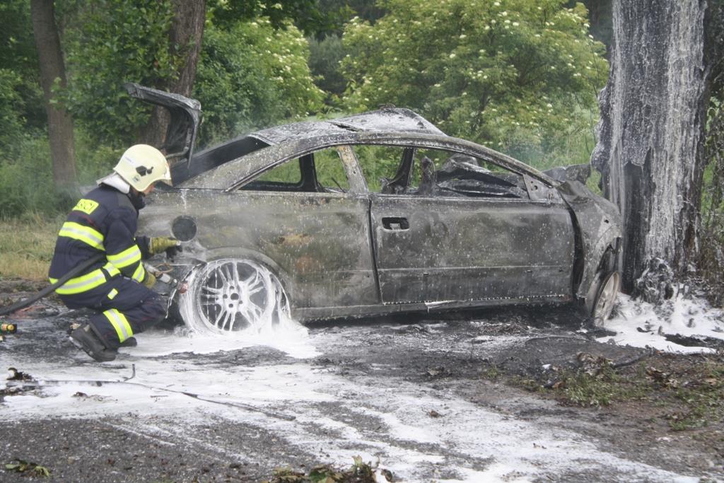 9 Požár OA, Kalenice - 19. 6. 2015 (9).JPG