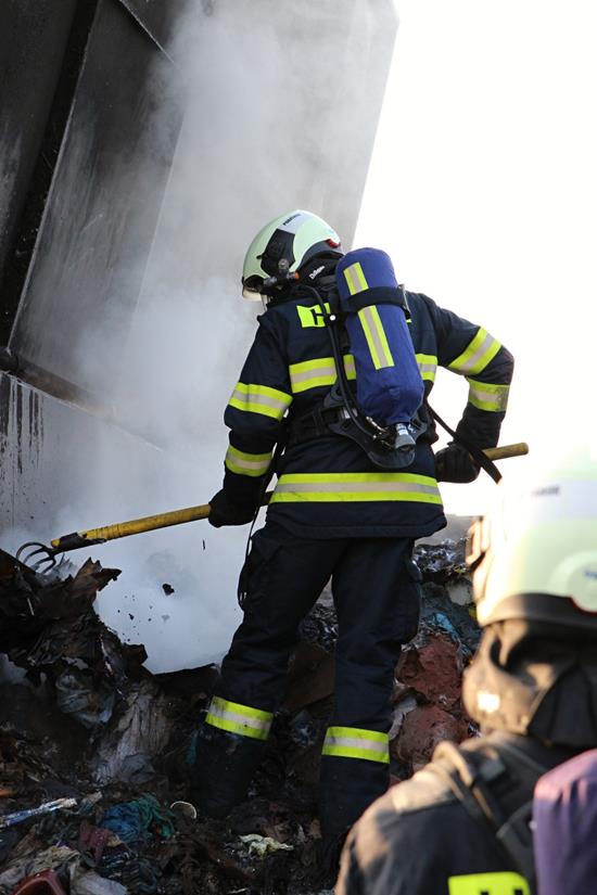 9 Požár odpadu, Planá nad Lužnicí - 8. 6. 2015 (9).JPG