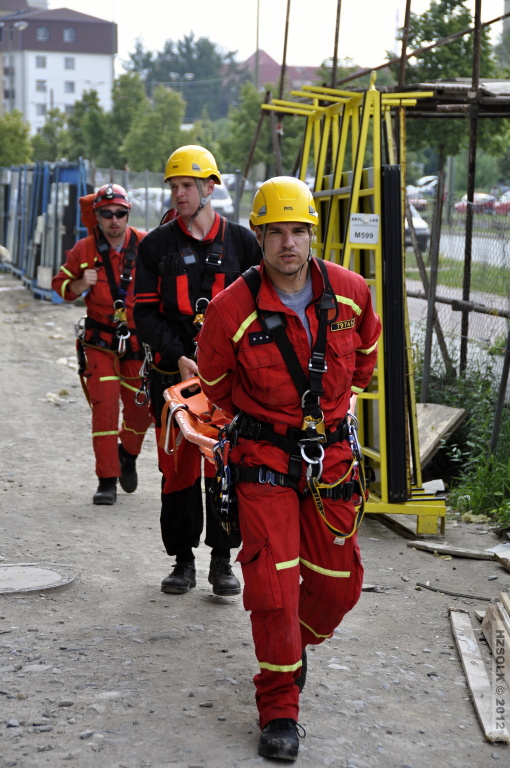 98 vycvik_lezci_moravska_vysoka_skola_olomouc_28_6_2012 (9).JPG