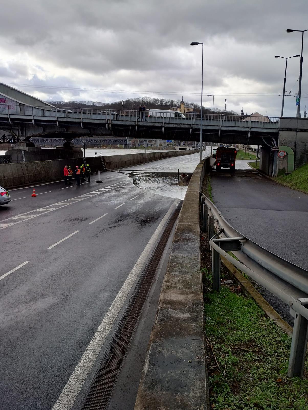 Čerpání protipovodňové vany v Ústí nad Labem (3).jpg