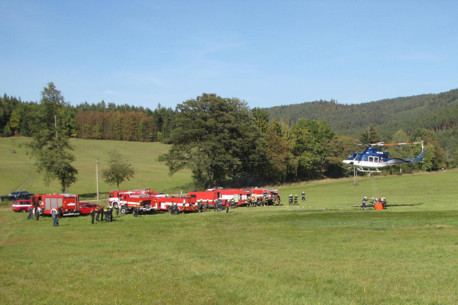 Cvičení - požár lesa, Chvalšiny - 4. 10. 2018 (10).jpg