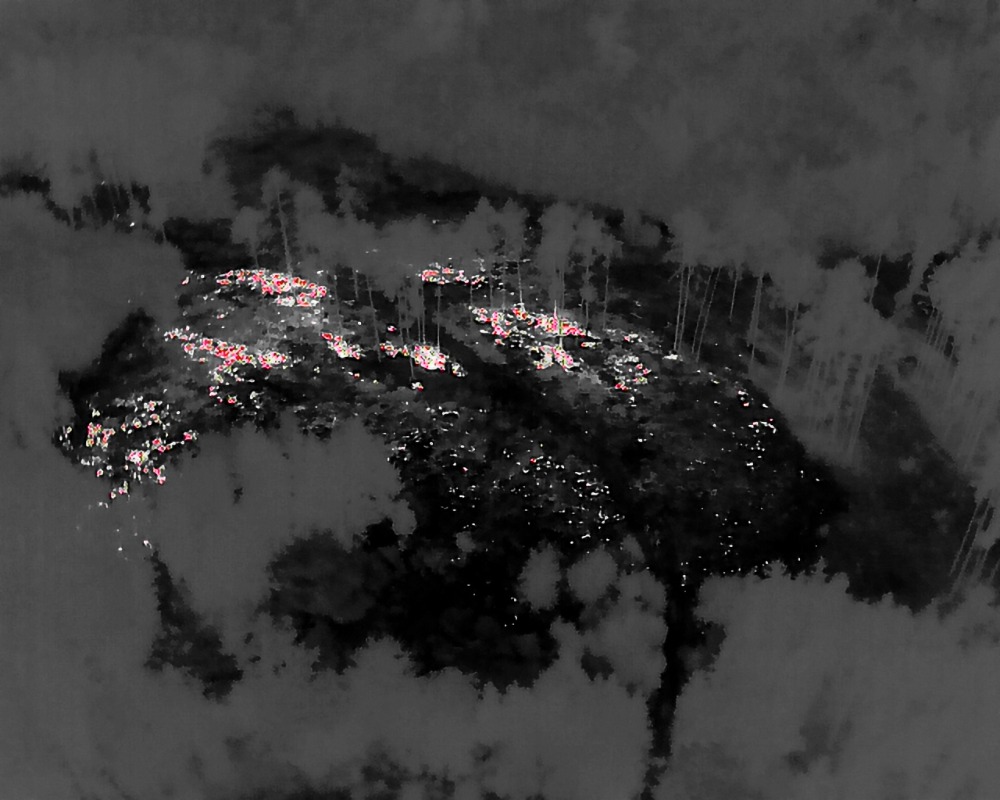 Zobrazení ohnisek pomocí termokamery dronu