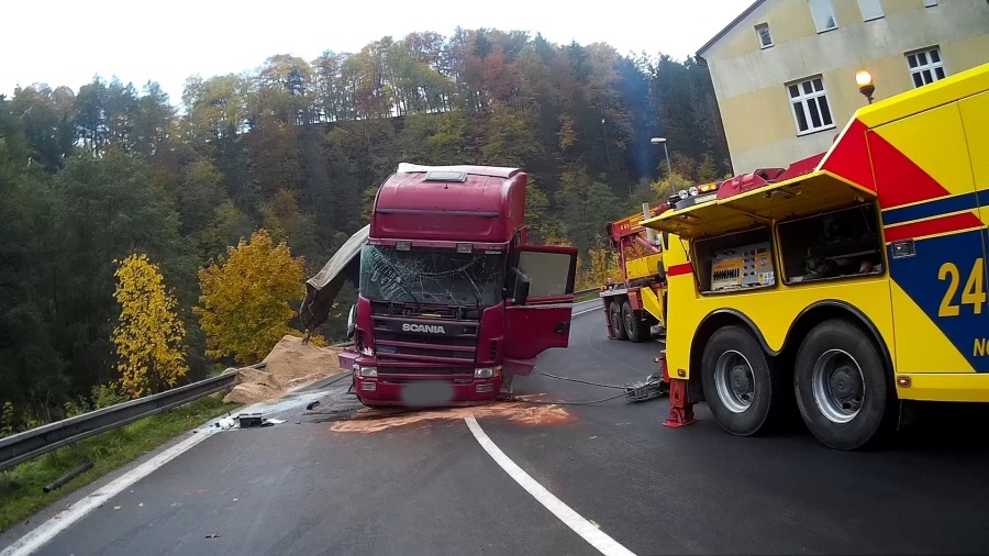 DN Velké Petrovice - zdroj JSDH Police n. M.  (3).jpg