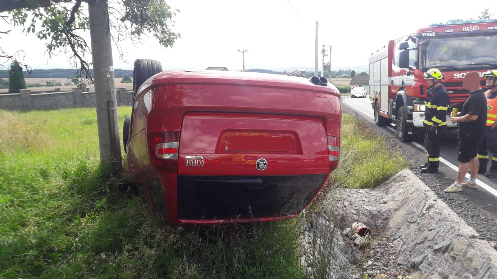 DN auto na střeše Zhoř 10.8.2021.jpg