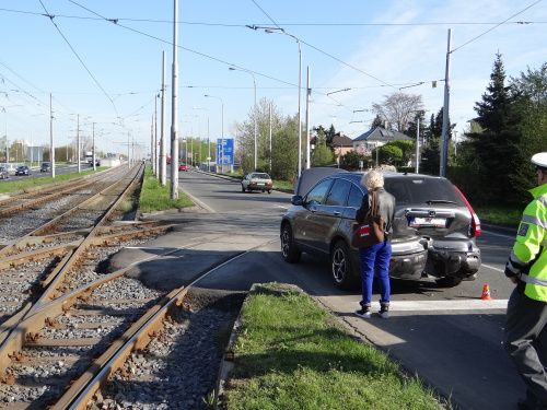 DN2auta2zraneniHrabuvka (OV) (2).JPG