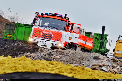 DNvyprosteni2xskladkaOstrava (13).JPG