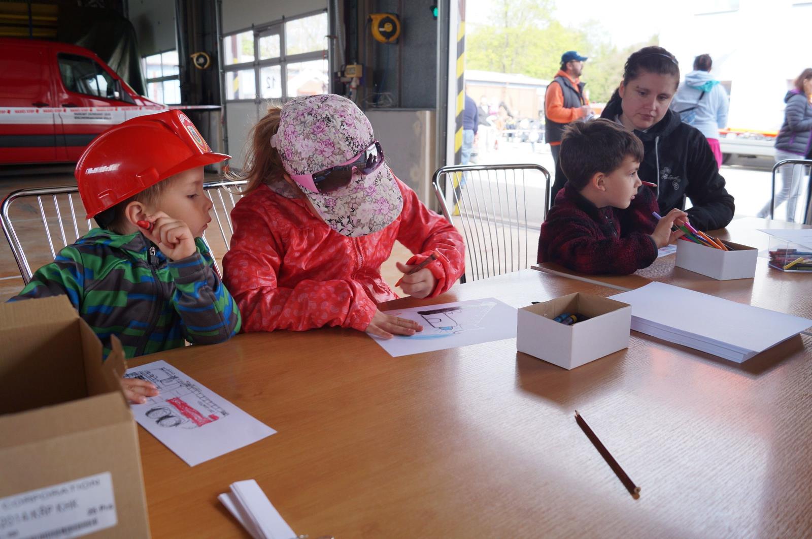 Den ot.dveří HZS HK-1.jpg