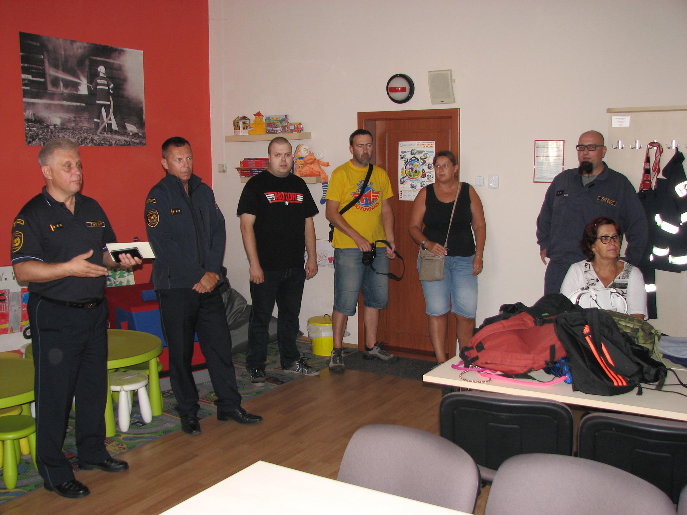 Dětský domov Boršov u HZS - 8. 9. 2016 (1).JPG