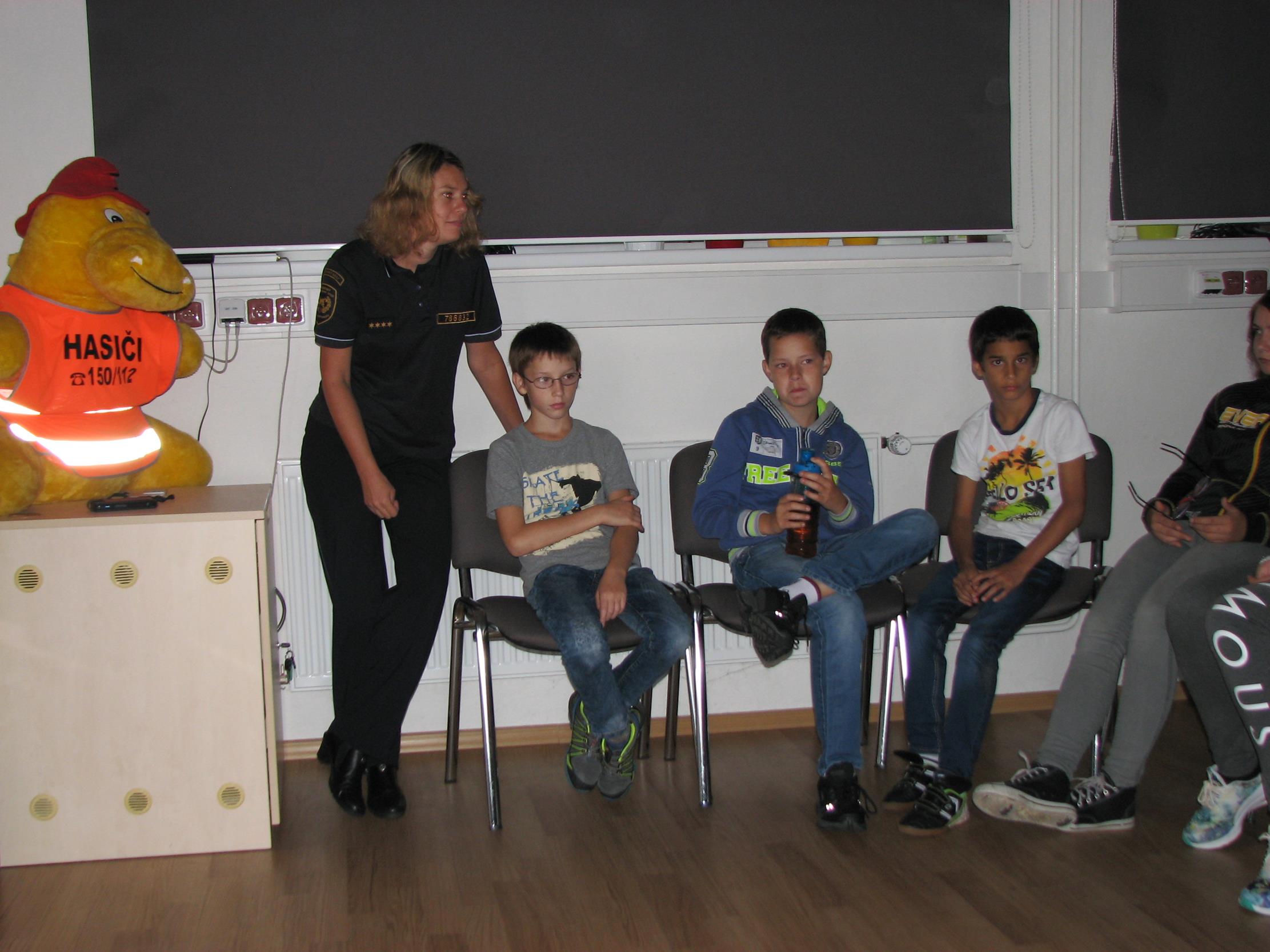 Dětský domov Boršov u HZS - 8. 9. 2016 (4).JPG