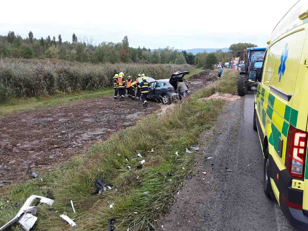 Dopravní nehoda Dolní Jiřetín (2).jpg