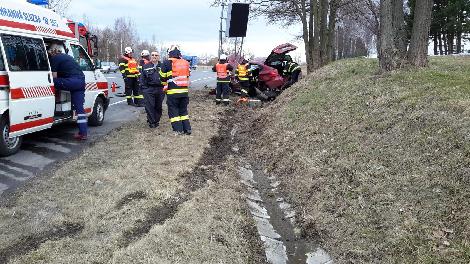 Dopravní nehoda 2 OA, Březí u Týna nad Vltavou - 28. 3. 2018 (3).jpg