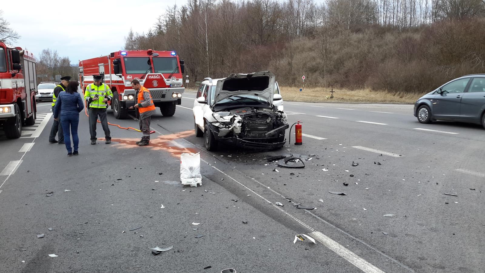 Dopravní nehoda 2 OA, Březí u Týna nad Vltavou - 28. 3. 2018 (4).jpg