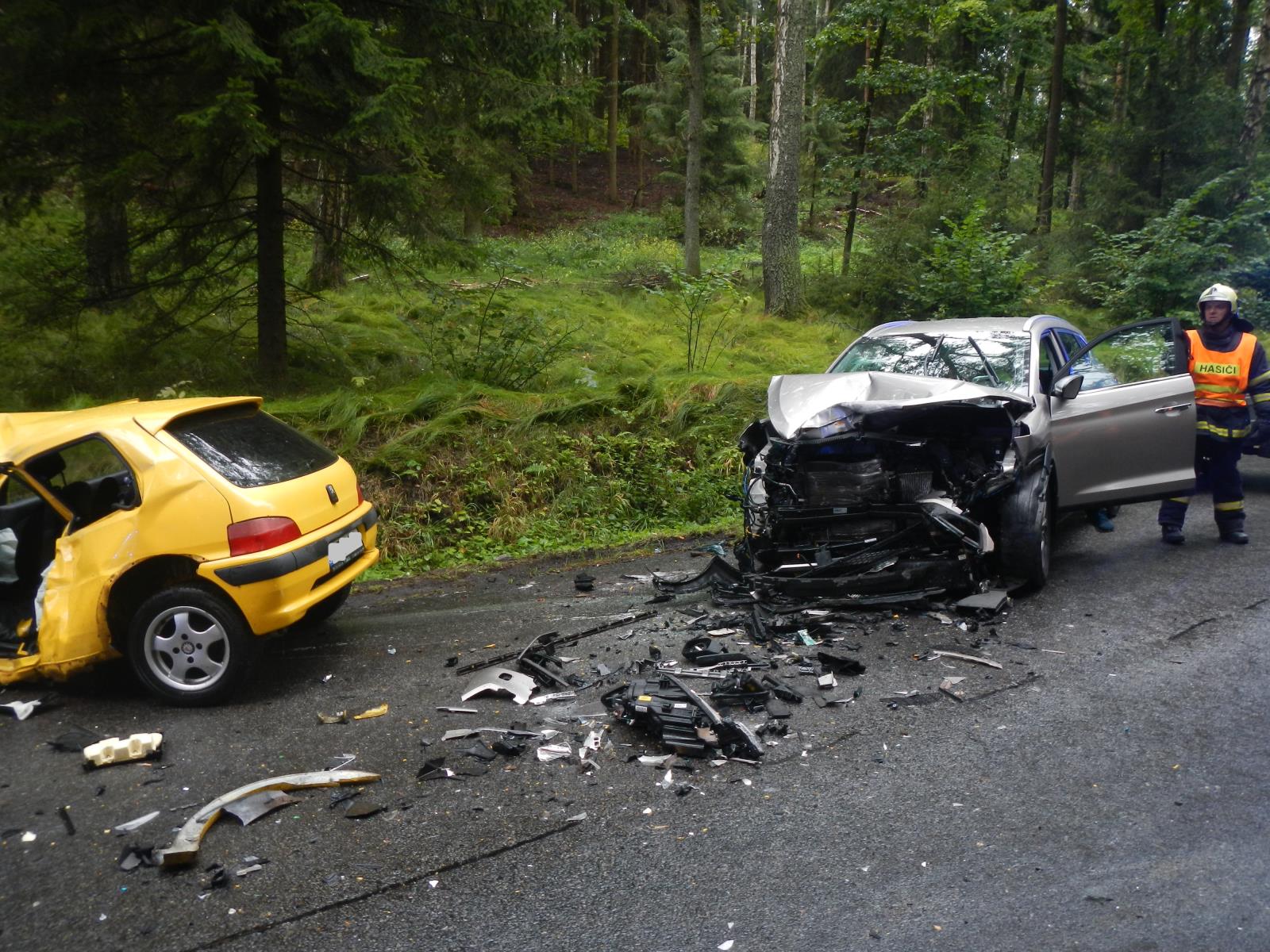 Dopravní nehoda 2 OA, Čertova stěna - 1. 9. 2018 (3).JPG