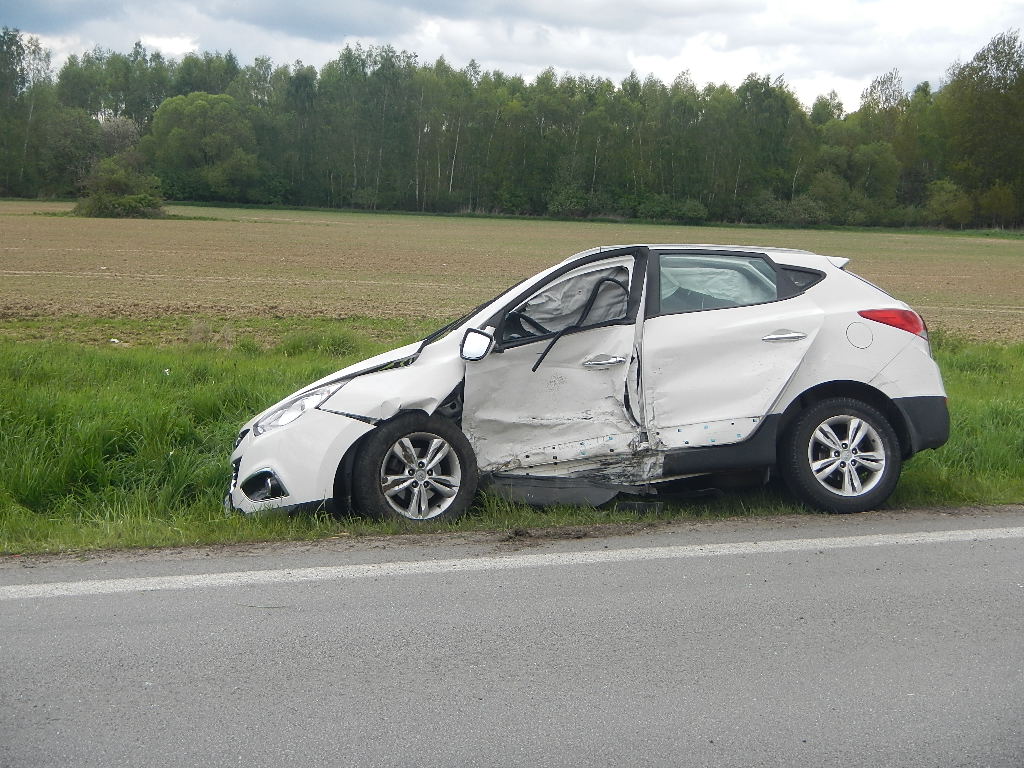 Dopravní nehoda 2 OA, Jindřichův Hradec - 14. 5. 2017 (3).JPG