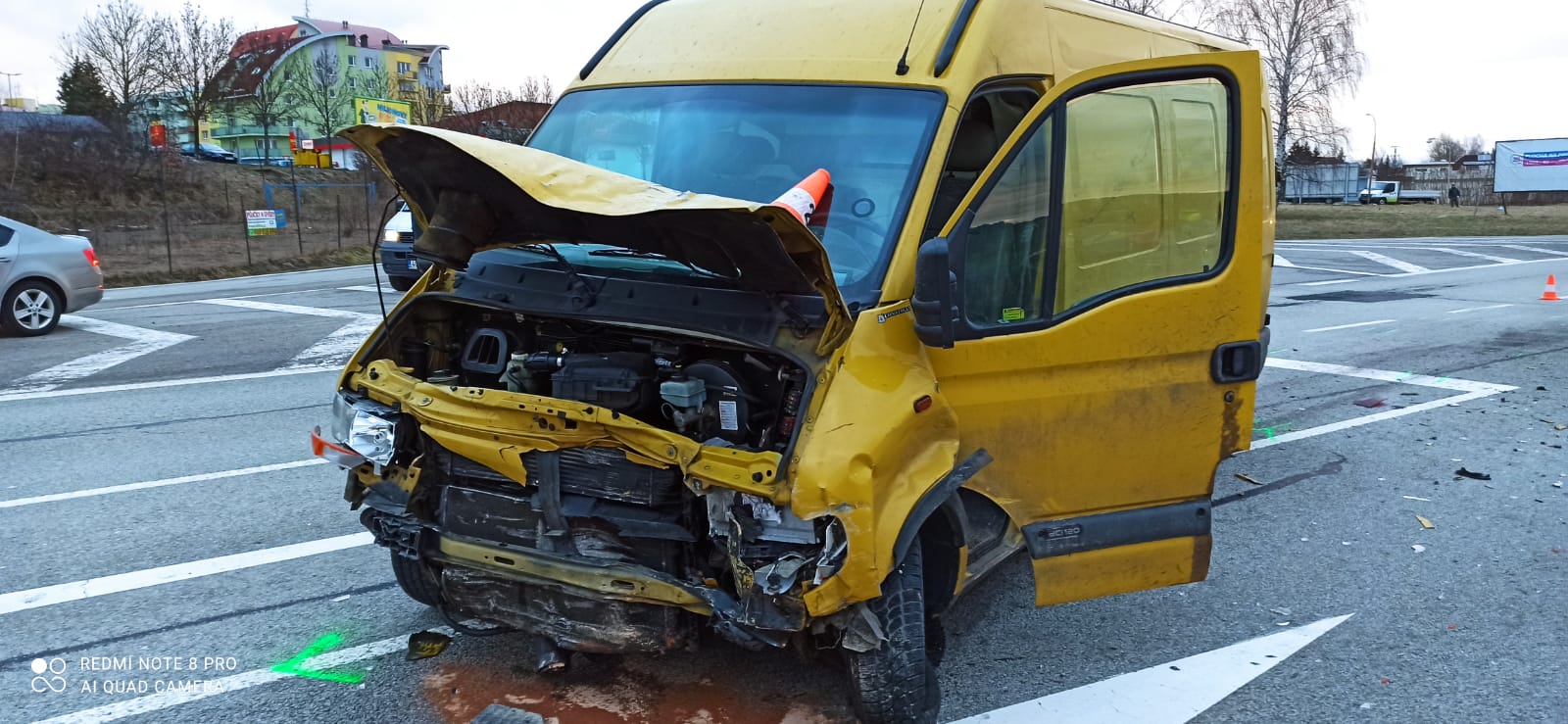 Dopravní nehoda 2 OA, Jindřichův Hradec - 4. 2. 2021 (1).jpg