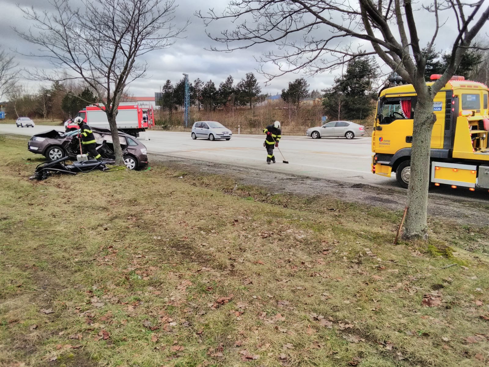 Dopravní nehoda 2 OA, Jindřichův Hradec - 4. 2. 2021 (5).jpg