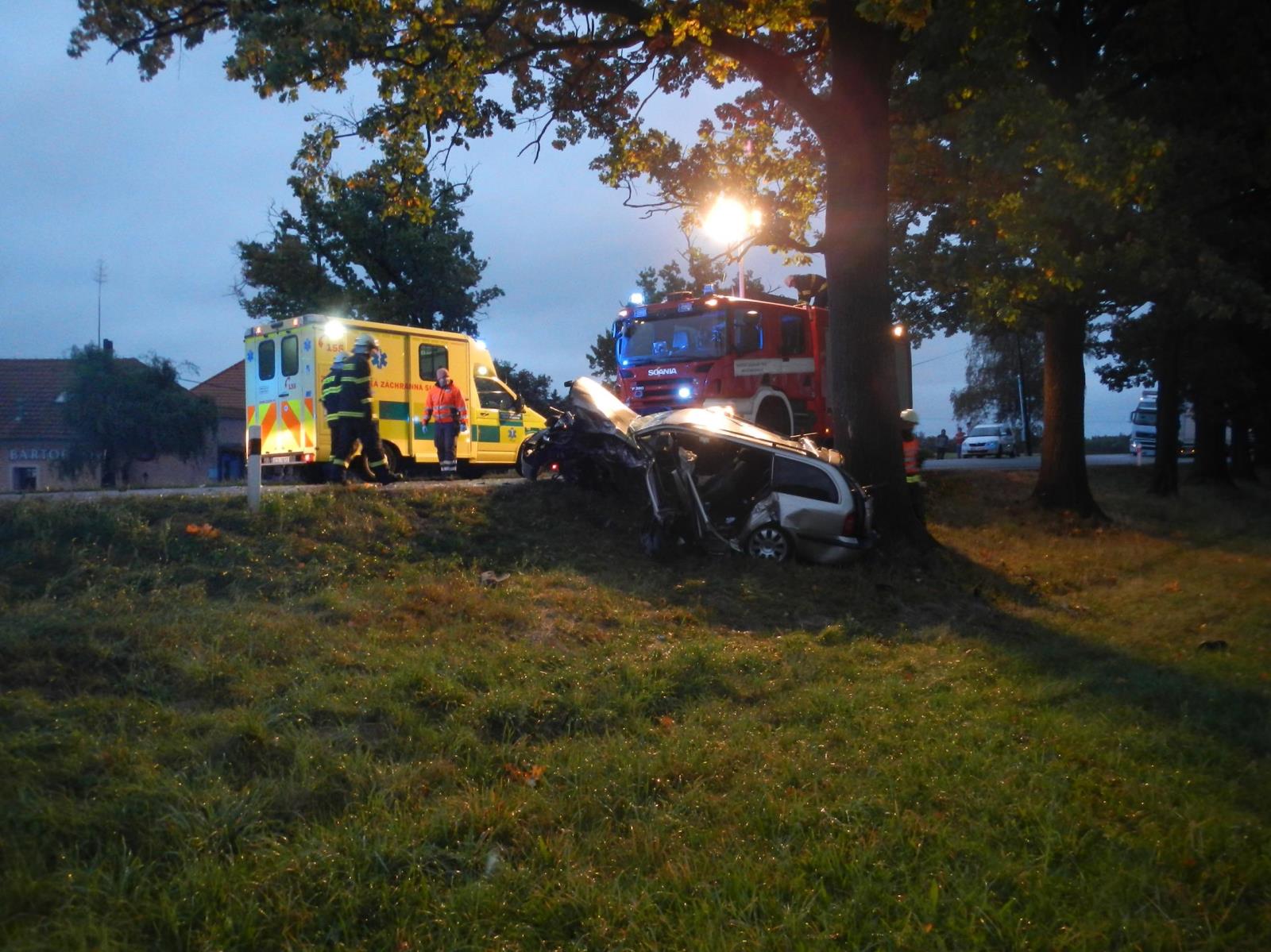 Dopravní nehoda 2 OA, Krasejovka - 6. 10. 2016 (1).JPG