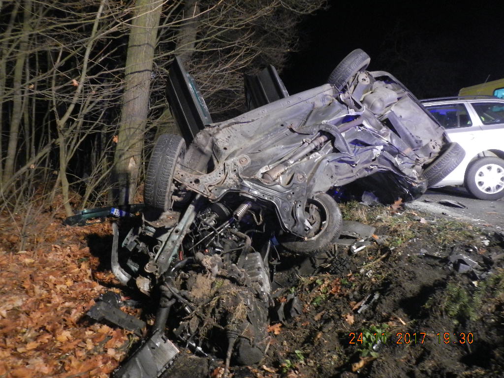 Dopravní nehoda 2 OA, Lnáře - 24. 11. 2017 (2).JPG
