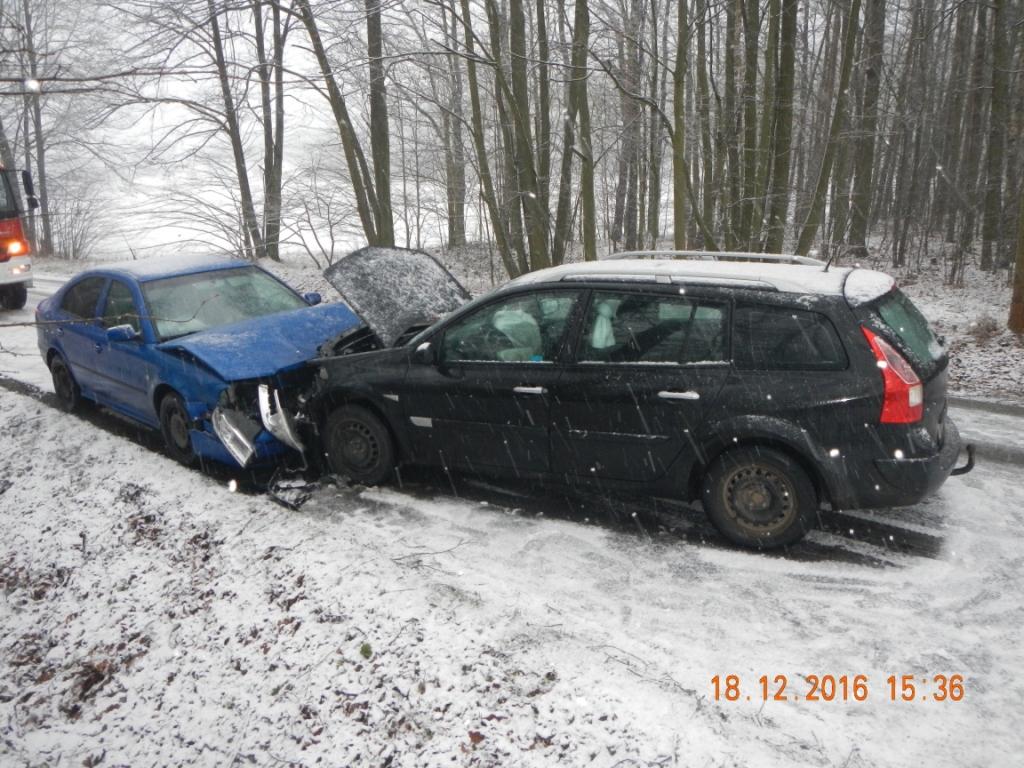 Dopravní nehoda 2 OA, Protivín - 18. 12. 2016 (3).JPG
