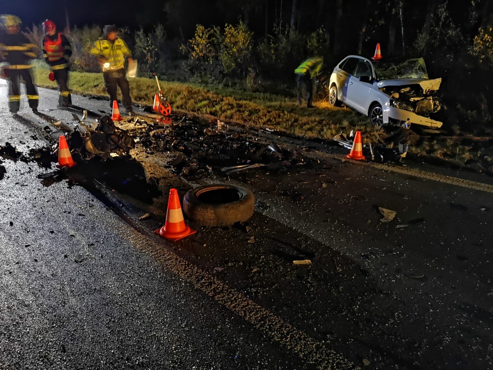 Dopravní nehoda 2 OA, Bílá - autor SDH Nová Bystřice (4).jpg