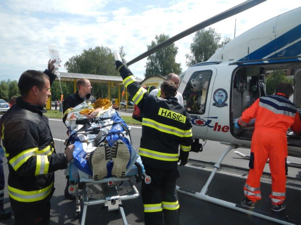 Dopravní nehoda 2 OA a NA, Jarošov nad Nežárkou - 30. 6. 2016 (9).jpg