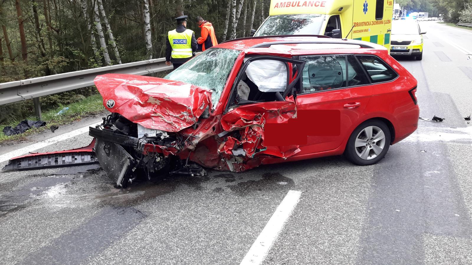 Dopravní nehoda 2 OA a NA, Kamenný Újezd - 3. 5. 2019 (3).jpg