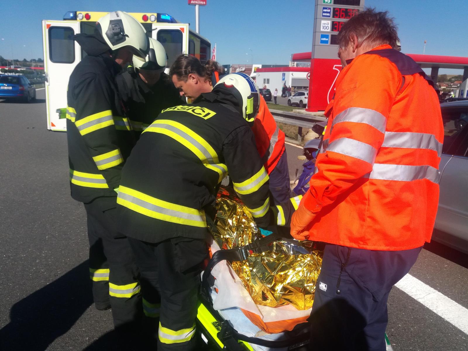 Dopravní nehoda 3 OA, Mitrovice - 30. 9. 2018 (4).jpg