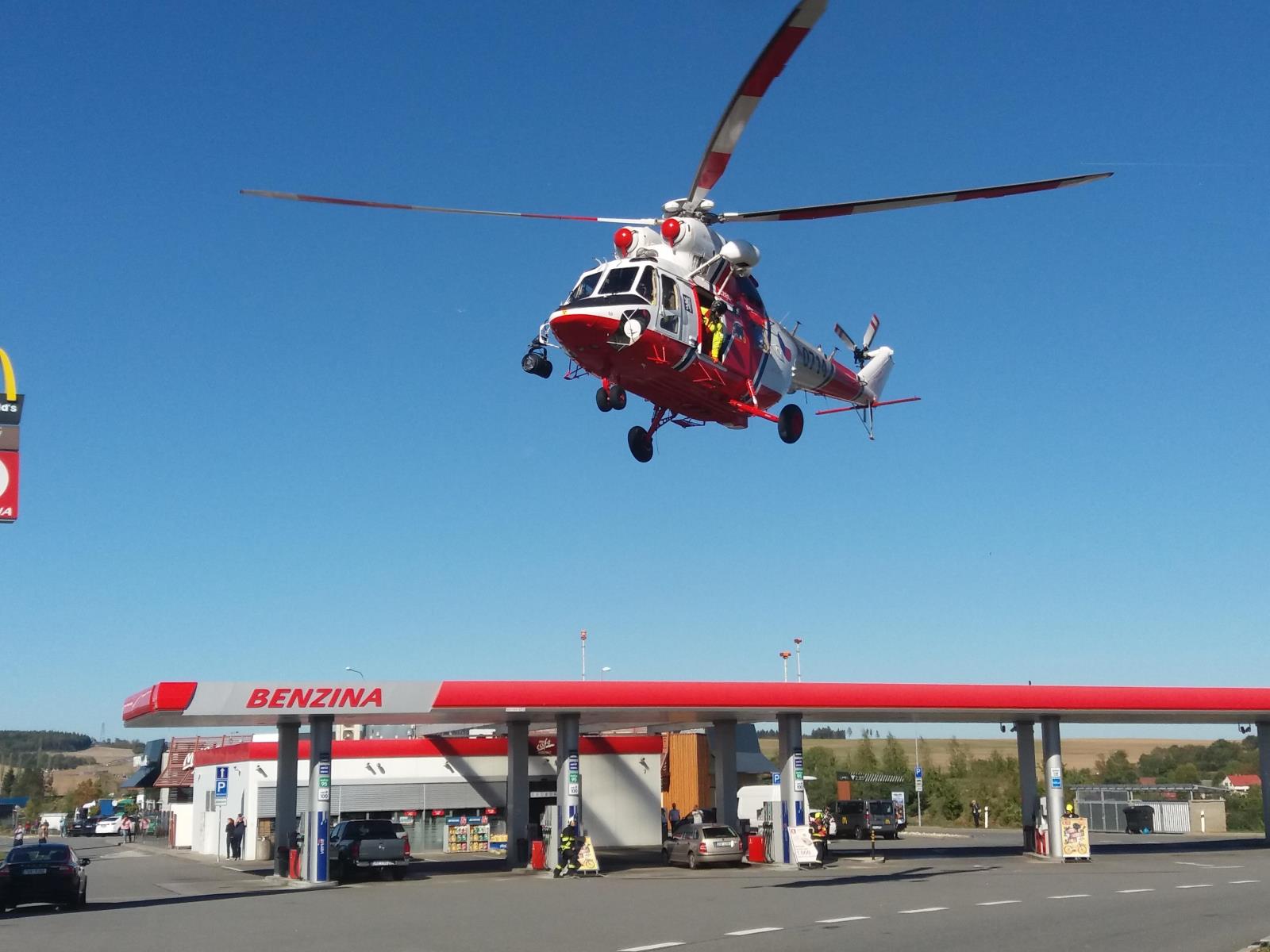 Dopravní nehoda 3 OA, Mitrovice - 30. 9. 2018 (6).jpg