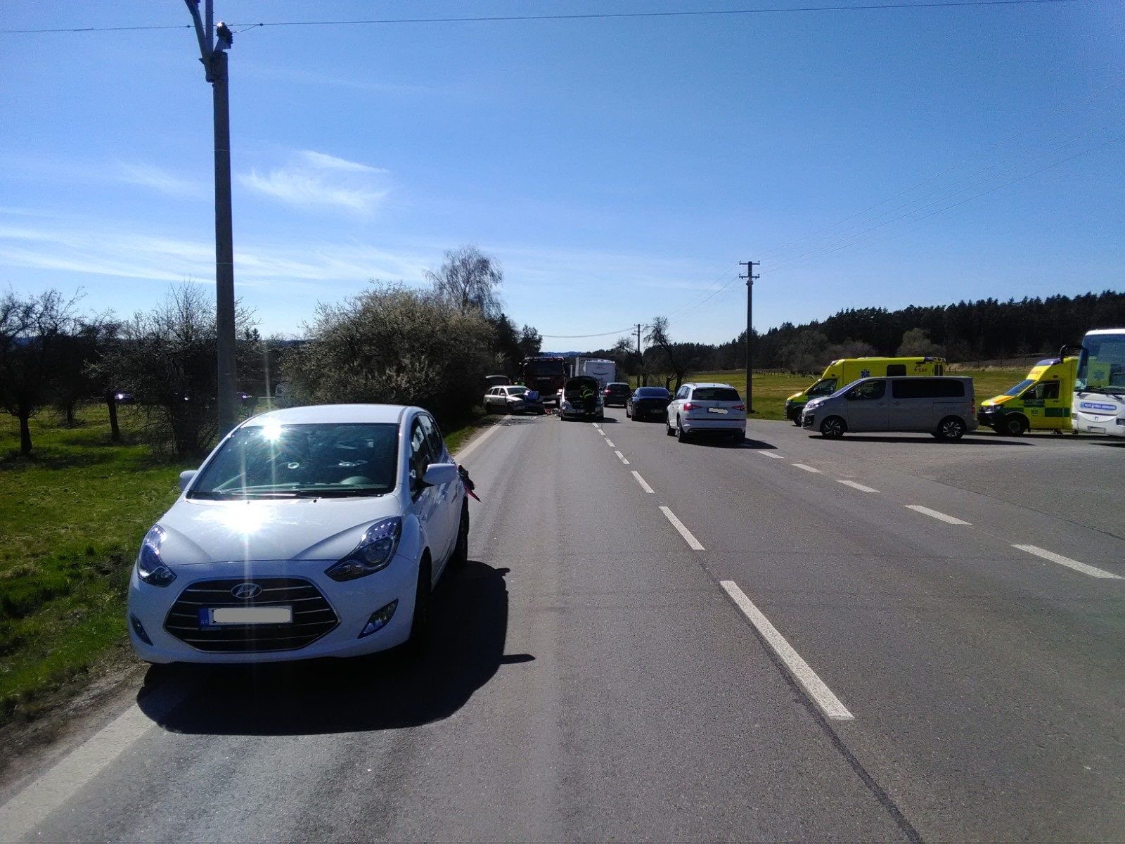 Dopravní nehoda 3 OA, Podolí - 11. 4. 2022 (1).jpg