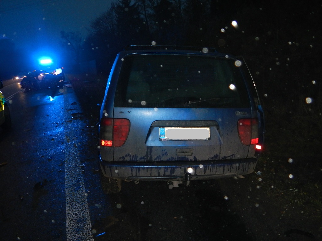 Dopravní nehoda 3 OA, Rodvínov - 26. 11. 2016 (3).JPG