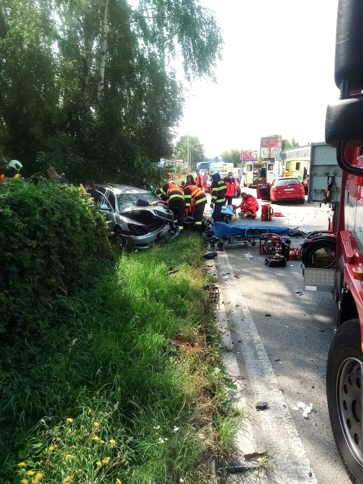 Dopravní nehoda 4 OA, České Budějovice - 23. 7. 2012 (1).jpg