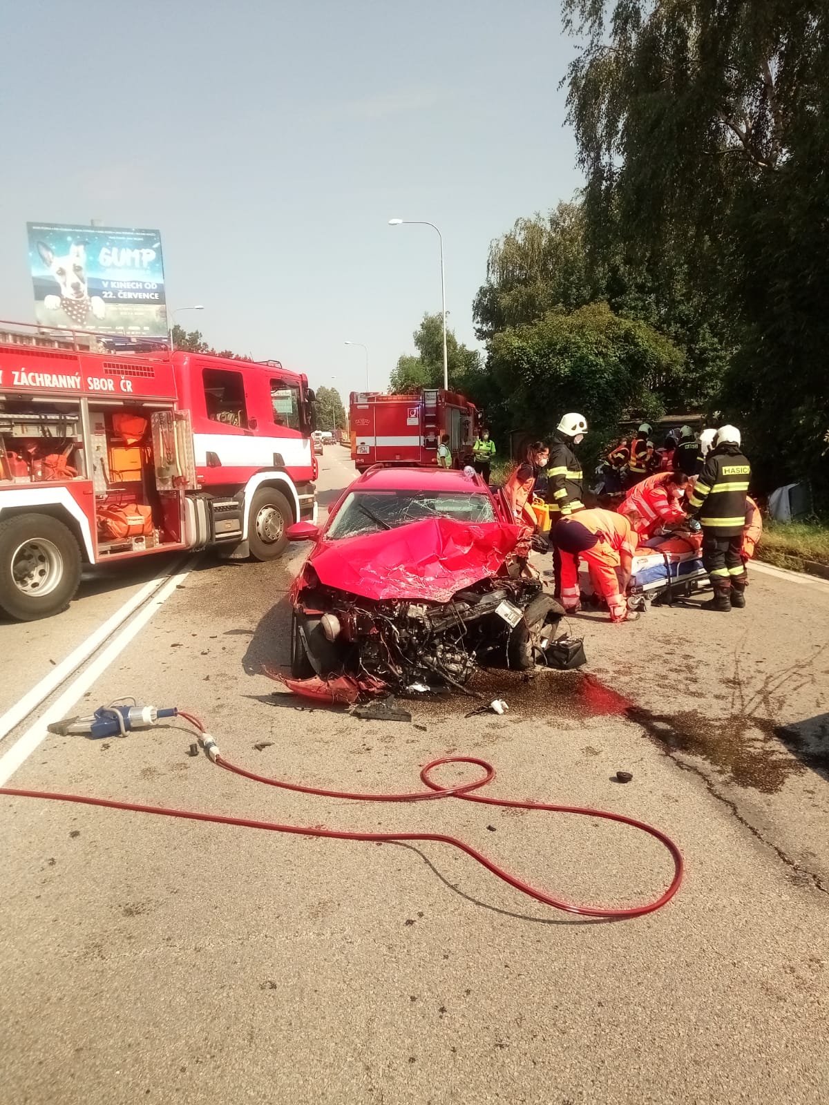 Dopravní nehoda 4 OA, České Budějovice - 23. 7. 2012 (2).jpg