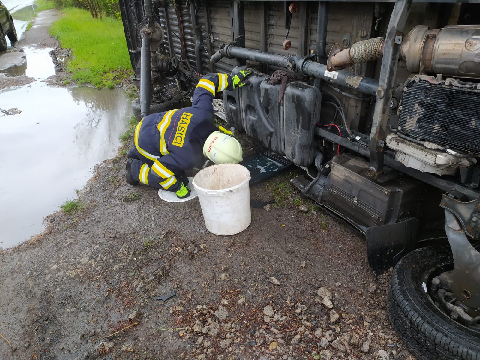 Dopravní nehoda Louny (4).jpg