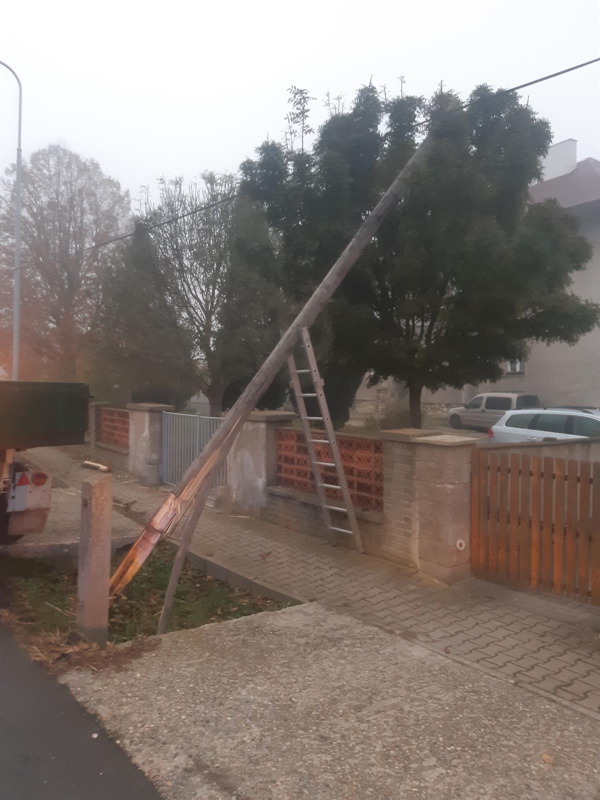 Dopravní nehoda Lukavec (3).jpg