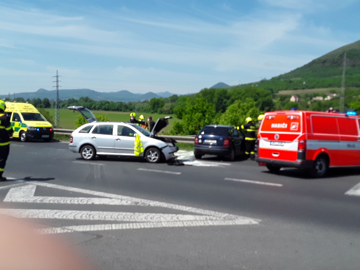 Dopravní nehoda Mlékojedy (1).jpg