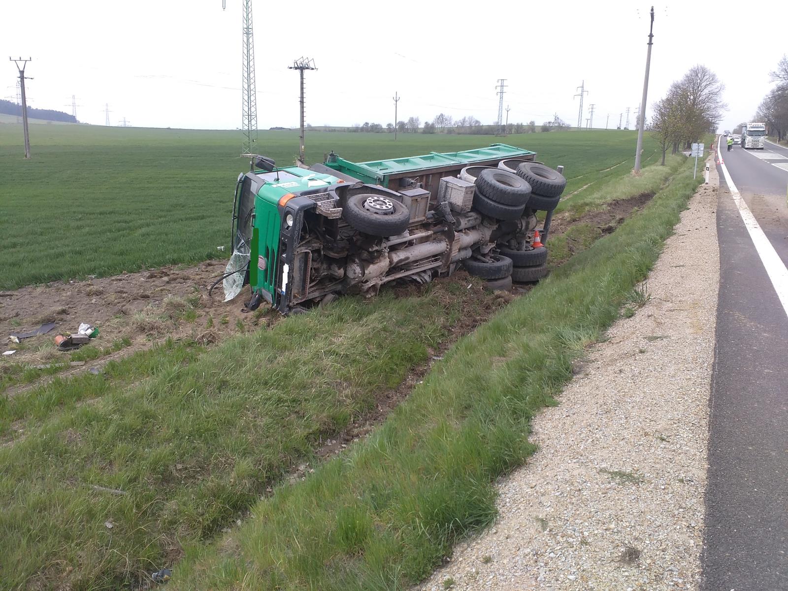 Dopravní nehoda NA, Nový Dvůr - 23. 4. 2019 (1).jpg