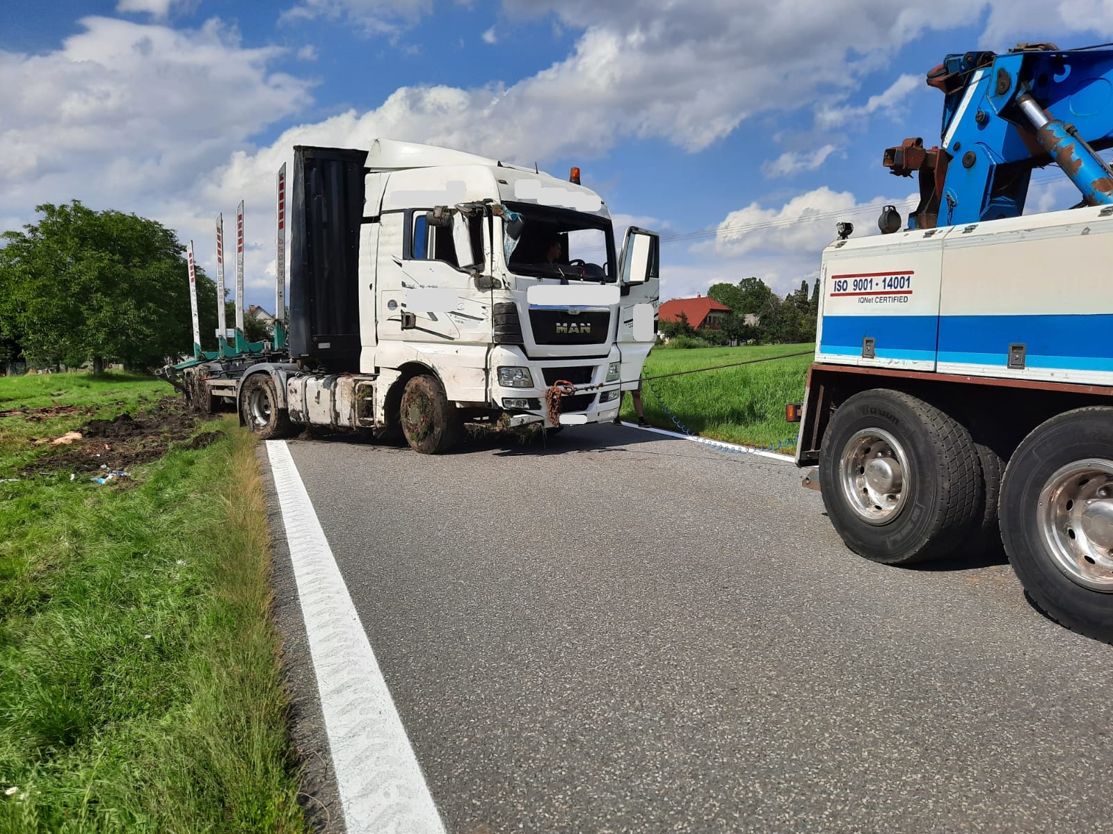Dopravní nehoda NA, Ratibořské Hory - 20. 7. 2020 (6).jpg