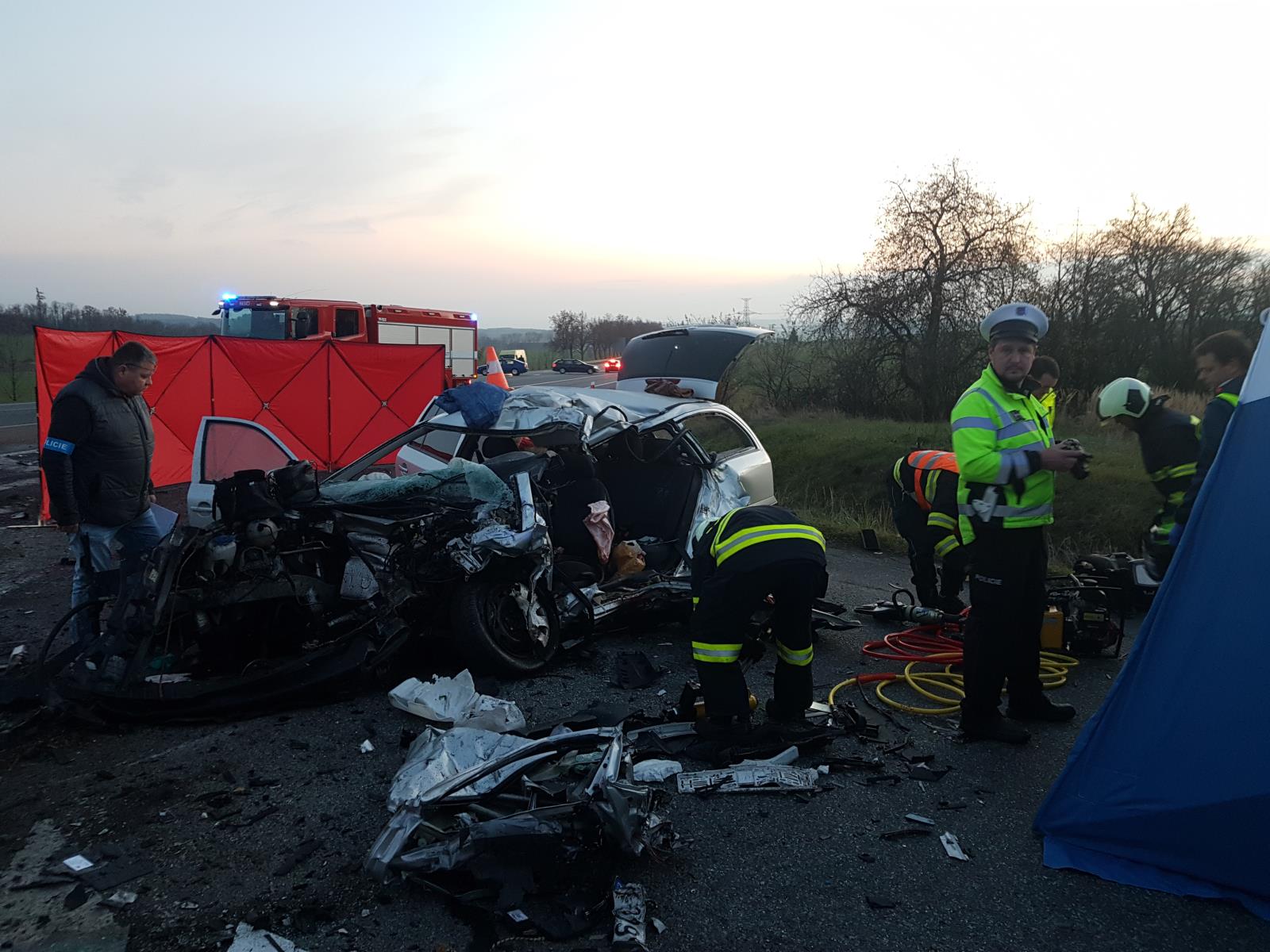 Dopravní nehoda NA a OA, Drhovle - 8. 11. 2018 (7).jpg