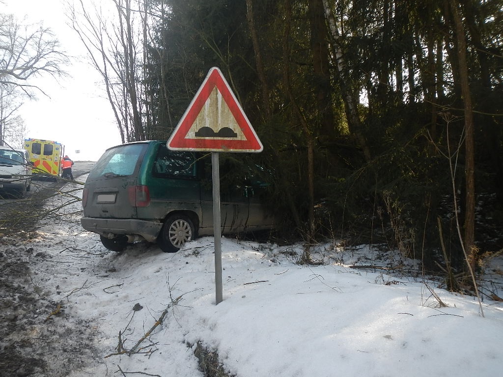 Dopravní nehoda OA, Bujanov - 9. 2. 2017 (3).JPG