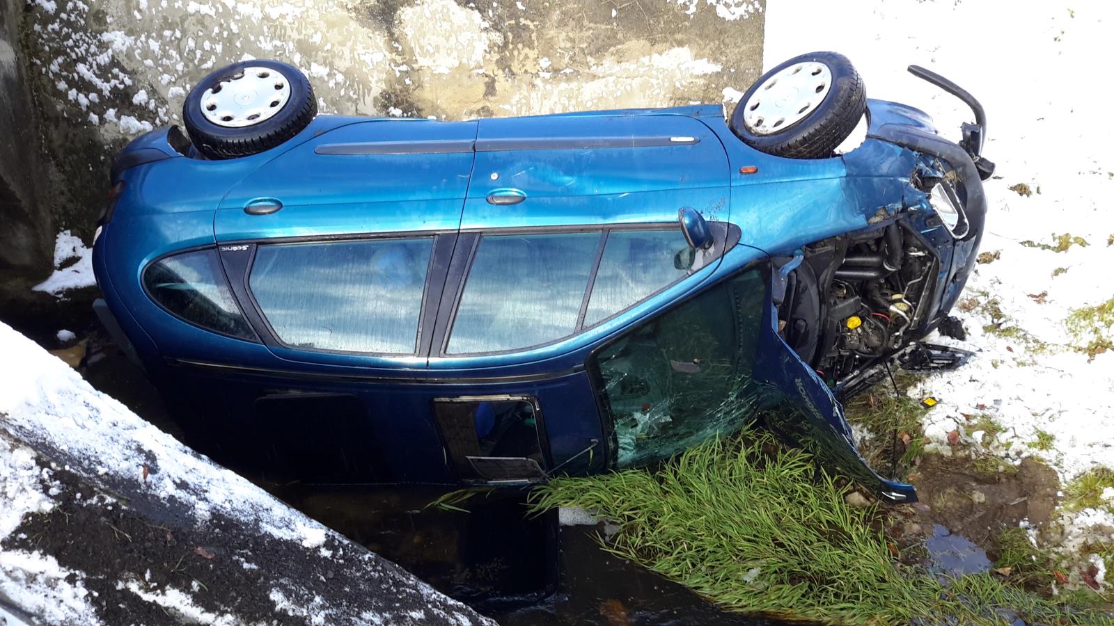 Dopravní nehoda OA, Červený Dvůr - 16. 1. 2018 (2).jpg